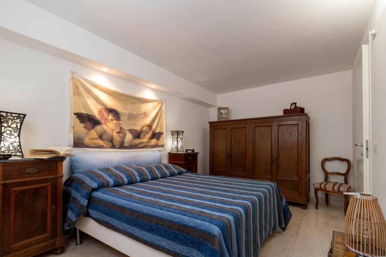 Charming Seafront Apartment With Garden And Patio Fertilia Exterior photo